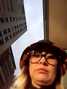 CandieGilson   online show from 11.18.25