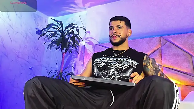 DickGriffith  online show from 10.06.25