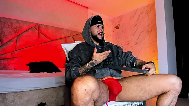 Snapshot of DickGriffith_ chatting on 01.16.26 DickGriffith online show from 01.16.26