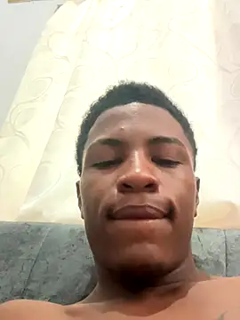 Snapshot of Bichorro chatting on 10.03.25 Bichorro online show from 10.03.25