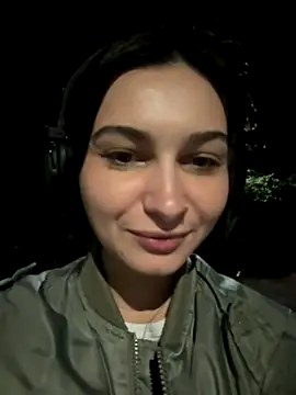 lunalovelee online show from 09.29.25