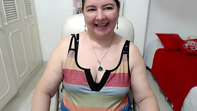 Snapshot of leonela_69 chatting on 06.15.26 leonela 69 online show from 06.15.26