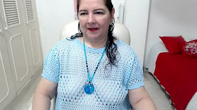 Snapshot of leonela_69 chatting on 06.19.26 leonela 69 online show from 06.19.26