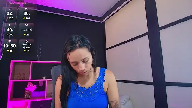 Snapshot of EmiliaRose_ chatting on 02.26.25 EmiliaRose online show from 02.26.25