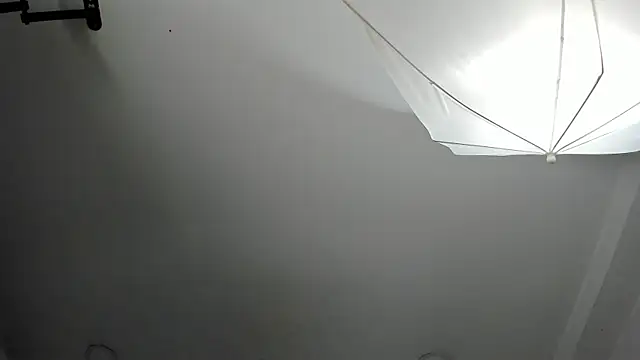 Snapshot of EmiliaRose_ chatting on 09.09.25 EmiliaRose online show from 09.09.25