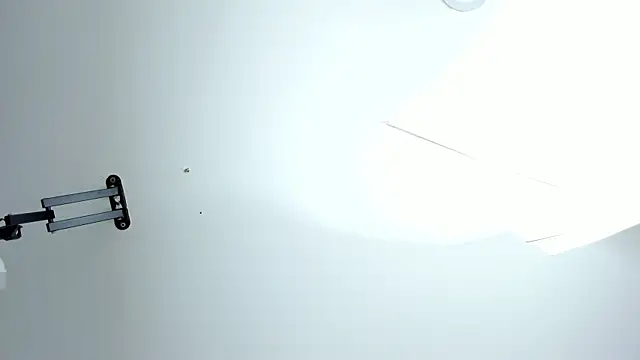 Snapshot of EmiliaRose_ chatting on 09.10.25 EmiliaRose online show from 09.10.25