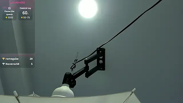 Snapshot of EmiliaRose_ chatting on 10.07.25 EmiliaRose online show from 10.07.25