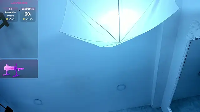 Snapshot of EmiliaRose_ chatting on 10.20.25 EmiliaRose online show from 10.20.25