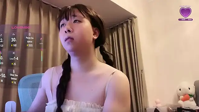 Snapshot of chenyunan chatting on 03.10.25 chenyunan online show from 03.10.25