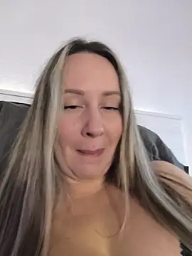 Mona Plus online show from 01.06.26