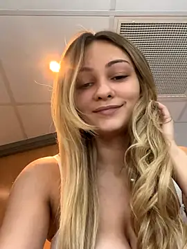 skyemorgan01 online show from 11.13.25