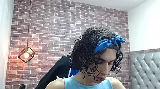 Snapshot of andrea_ocasio chatting on 02.15.25 andrea ocasio online show from 02.15.25