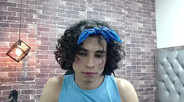 Snapshot of andrea_ocasio chatting on 02.15.25 andrea ocasio online show from 02.15.25