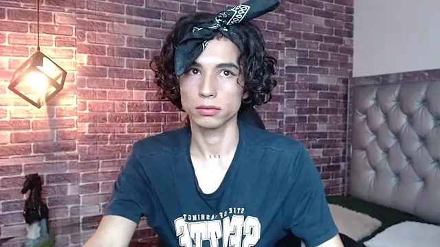 Snapshot of andrea_ocasio chatting on 02.17.25 andrea ocasio online show from 02.17.25