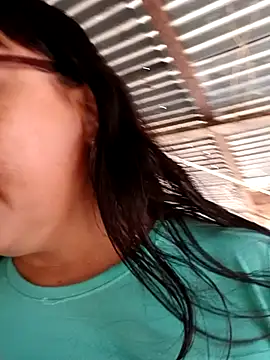 Snapshot of promiscuous-indecent-momm chatting on 02.20.25 promiscuous-indecent-momm online show from 02.20.25