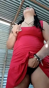 Snapshot of promiscuous-indecent-momm chatting on 03.15.25 promiscuous-indecent-momm online show from 03.15.25