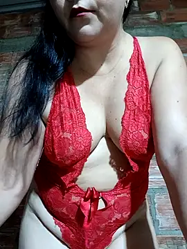 Snapshot of promiscuous-indecent-momm chatting on 09.10.25 promiscuous-indecent-momm online show from 09.10.25