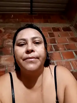 Snapshot of promiscuous-indecent-momm chatting on 11.05.25 promiscuous-indecent-momm online show from 11.05.25