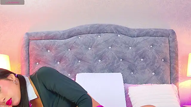 YesyHills online show from 03.18.26