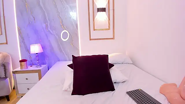 KylieGomeez online show from 03.22.25