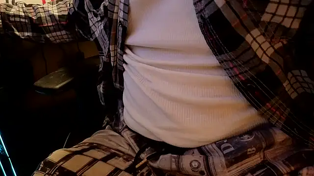 Snapshot of strongdude212 chatting on 10.25.25 strongdude212 online show from 10.25.25