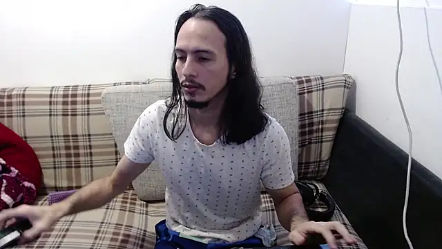 Snapshot of cholitohermoso chatting on 06.28.26 cholitohermoso online show from 06.28.26