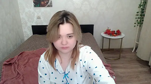 Snapshot of Finna_39 chatting on 03.14.25 Finna 39 online show from 03.14.25