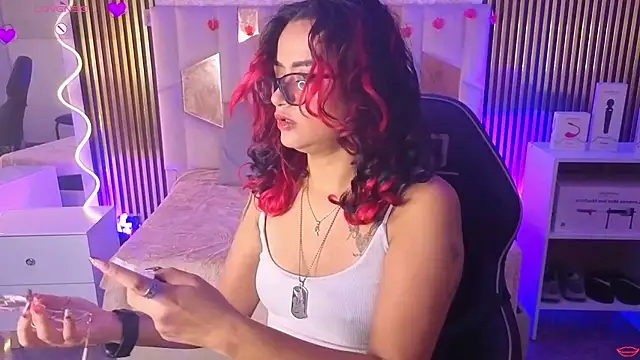 kristen tay online show from 03.04.26