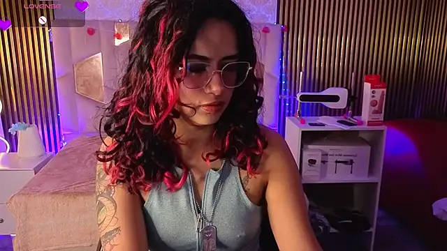 kristen tay online show from 04.07.26