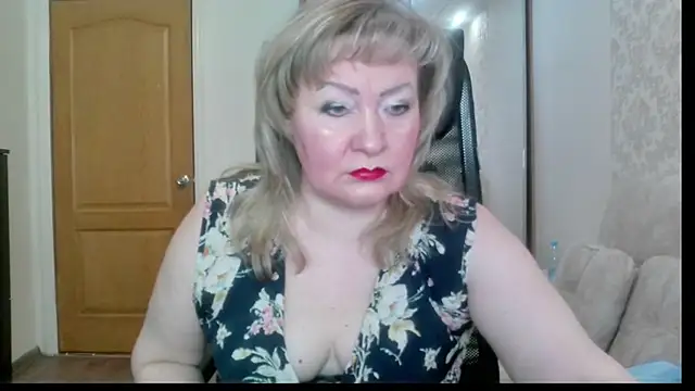 Snapshot of Victoria_secrets_ chatting on 04.26.26 Victoria secrets online show from 04.26.26