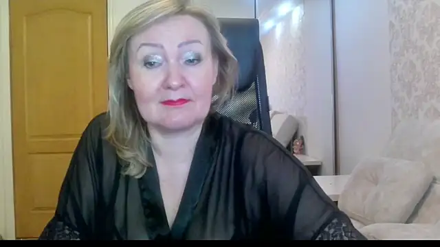 Snapshot of Victoria_secrets_ chatting on 07.13.26 Victoria secrets online show from 07.13.26