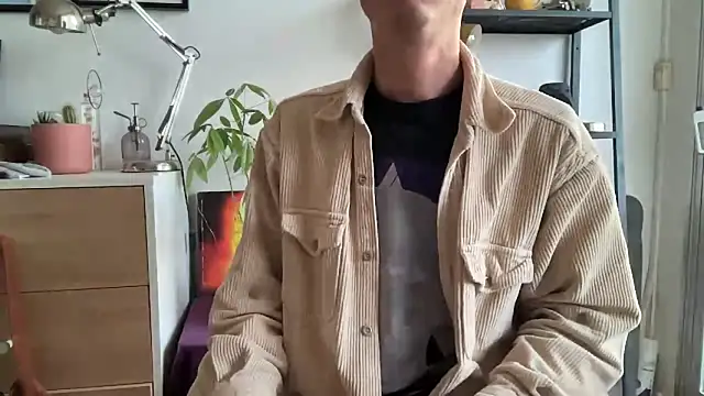 Snapshot of MikymikeBBWD chatting on 11.13.25 MikymikeBBWD online show from 11.13.25