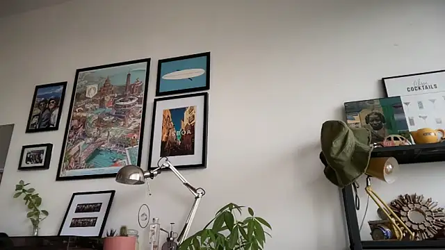 Snapshot of MikymikeBBWD chatting on 11.27.25 MikymikeBBWD online show from 11.27.25