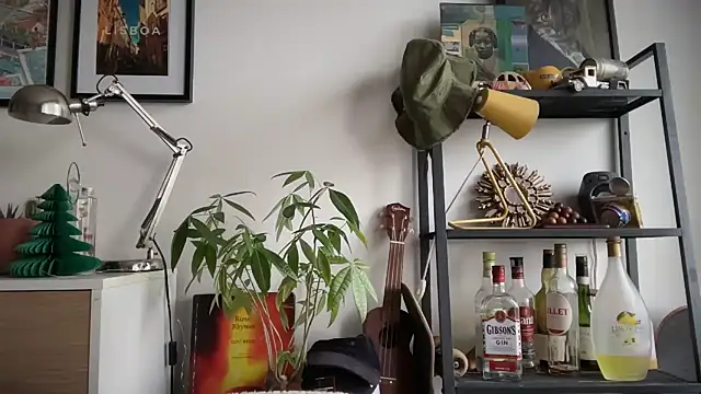 Snapshot of MikymikeBBWD chatting on 12.05.25 MikymikeBBWD online show from 12.05.25