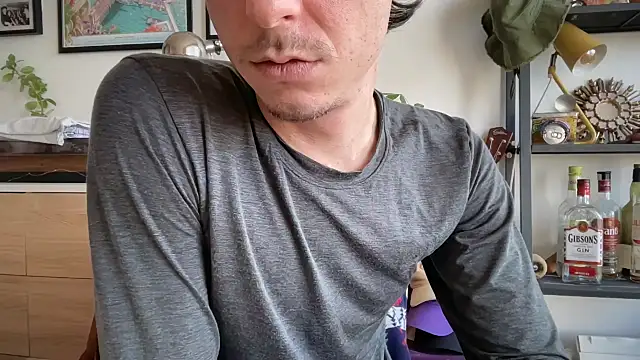 Snapshot of MikymikeBBWD chatting on 12.16.25 MikymikeBBWD online show from 12.16.25