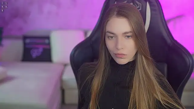 Snapshot of Layla_Sweet_ chatting on 01.12.26 Layla Sweet online show from 01.12.26