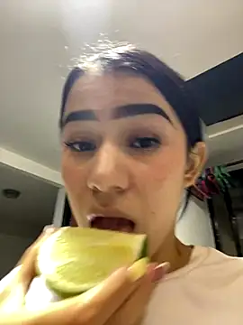 Arii moon online show from 12.19.25