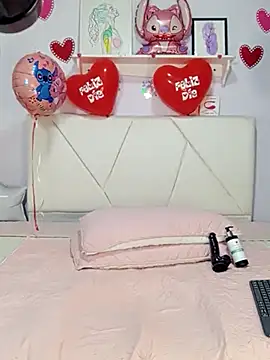 Snapshot of MeliLove- chatting on 02.15.25 MeliLove- online show from 02.15.25