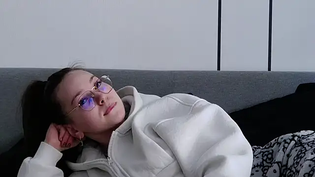 -Amora online show from 03.31.26