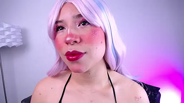 miss  daphne online show from 10.03.25