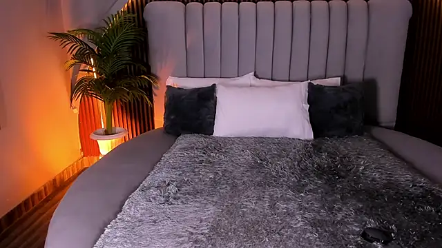 MelanieHillss online show from 01.16.26