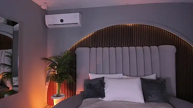 MelanieHillss online show from 01.18.26