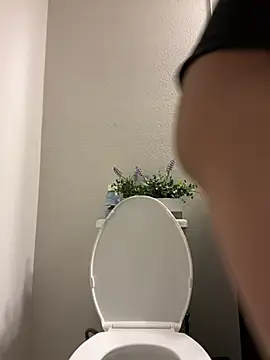 youngbusy online show from 02.18.25