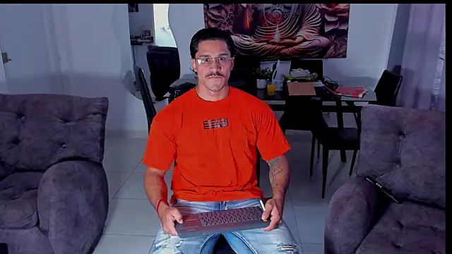 Valentino Dosantos  online show from 02.02.26