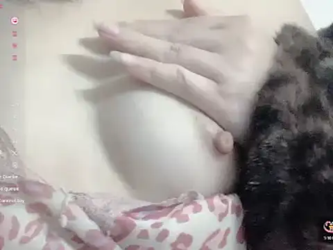 Snapshot of a-lian chatting on 03.04.25 a-lian online show from 03.04.25