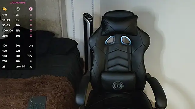 Snapshot of kevin_jef chatting on 03.14.25 kevin jef online show from 03.14.25