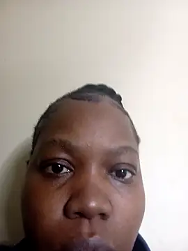 Snapshot of PinkMagic chatting on 11.05.25 PinkMagic online show from 11.05.25