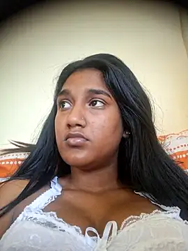 indianpink lips online show from 11.22.25