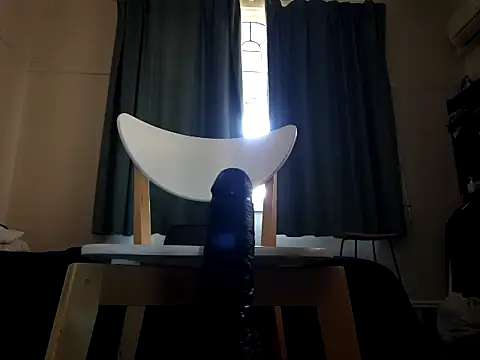 Snapshot of MystiqueRider chatting on 11.19.25 MystiqueRider online show from 11.19.25