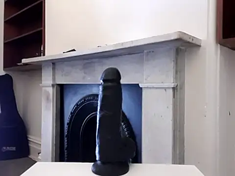 Snapshot of MystiqueRider chatting on 12.20.25 MystiqueRider online show from 12.20.25